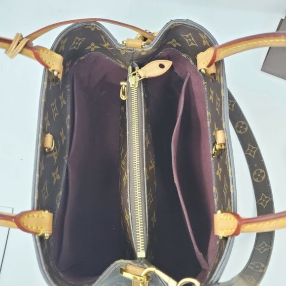 Louis Vuitton Montaigne MM Monogram Shoulder Bag - Picture 10 of 16